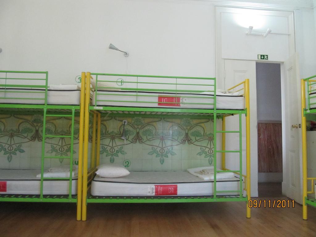Go Hostel Lisboa Værelse billede