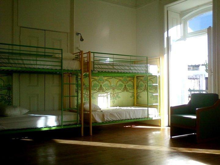Go Hostel Lisboa Værelse billede